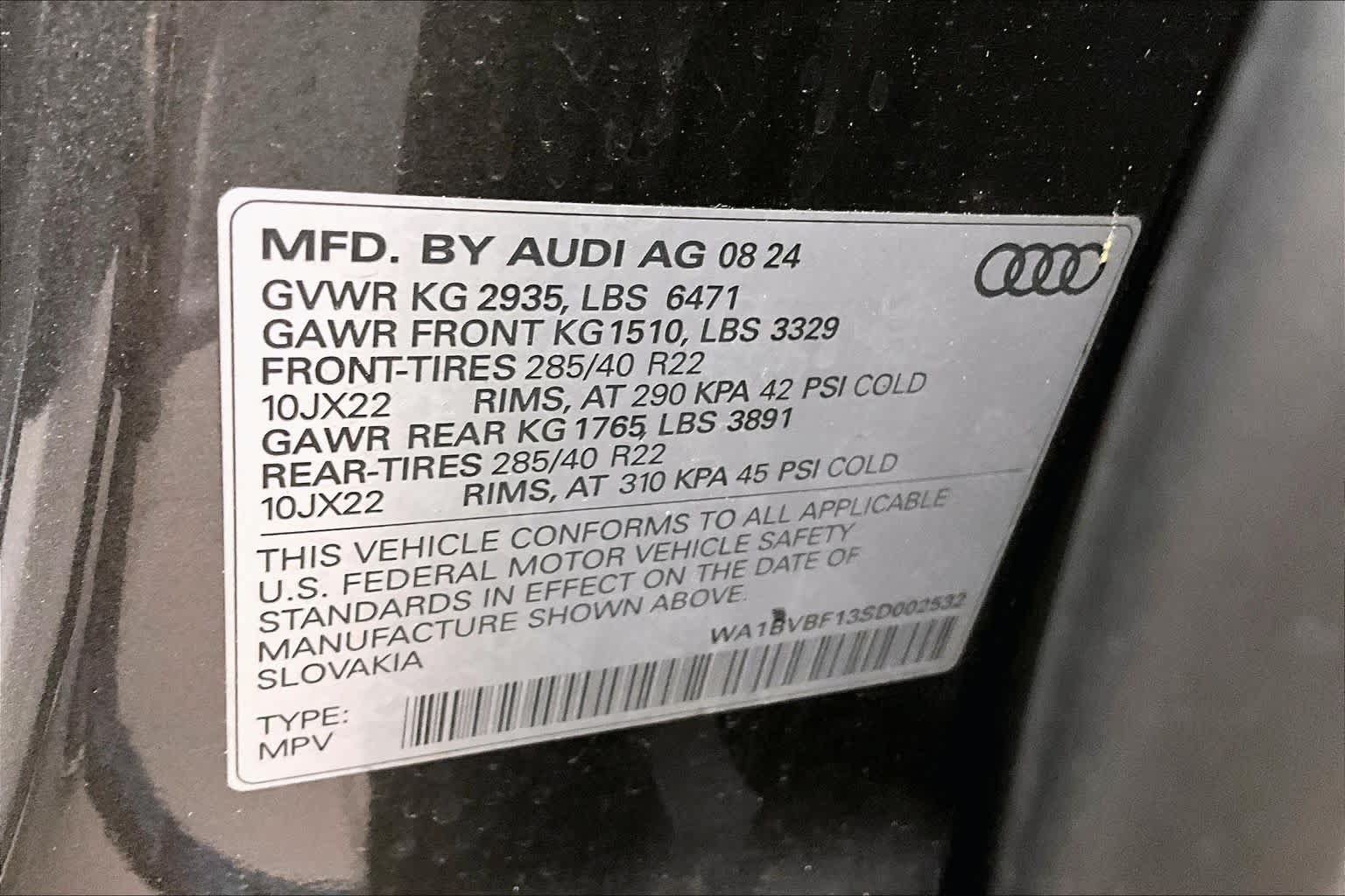 Certified 2025 Audi Q8 Premium Plus AWD/4WD image 33