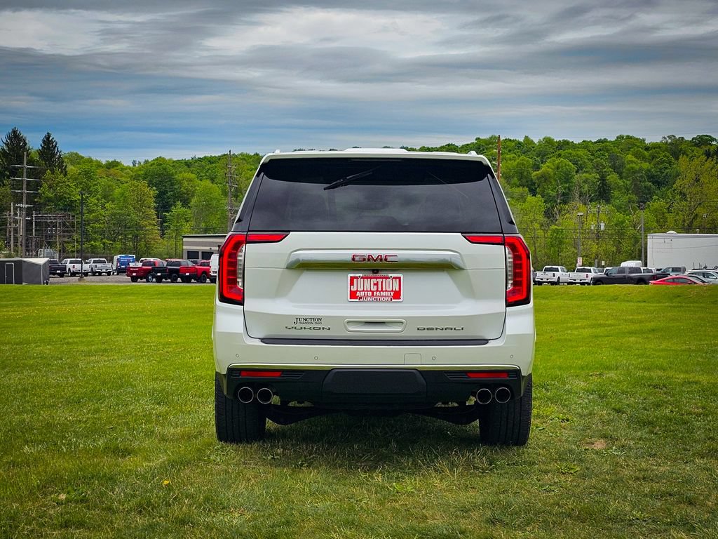Used 2023 GMC Yukon Denali AWD/4WD image 4