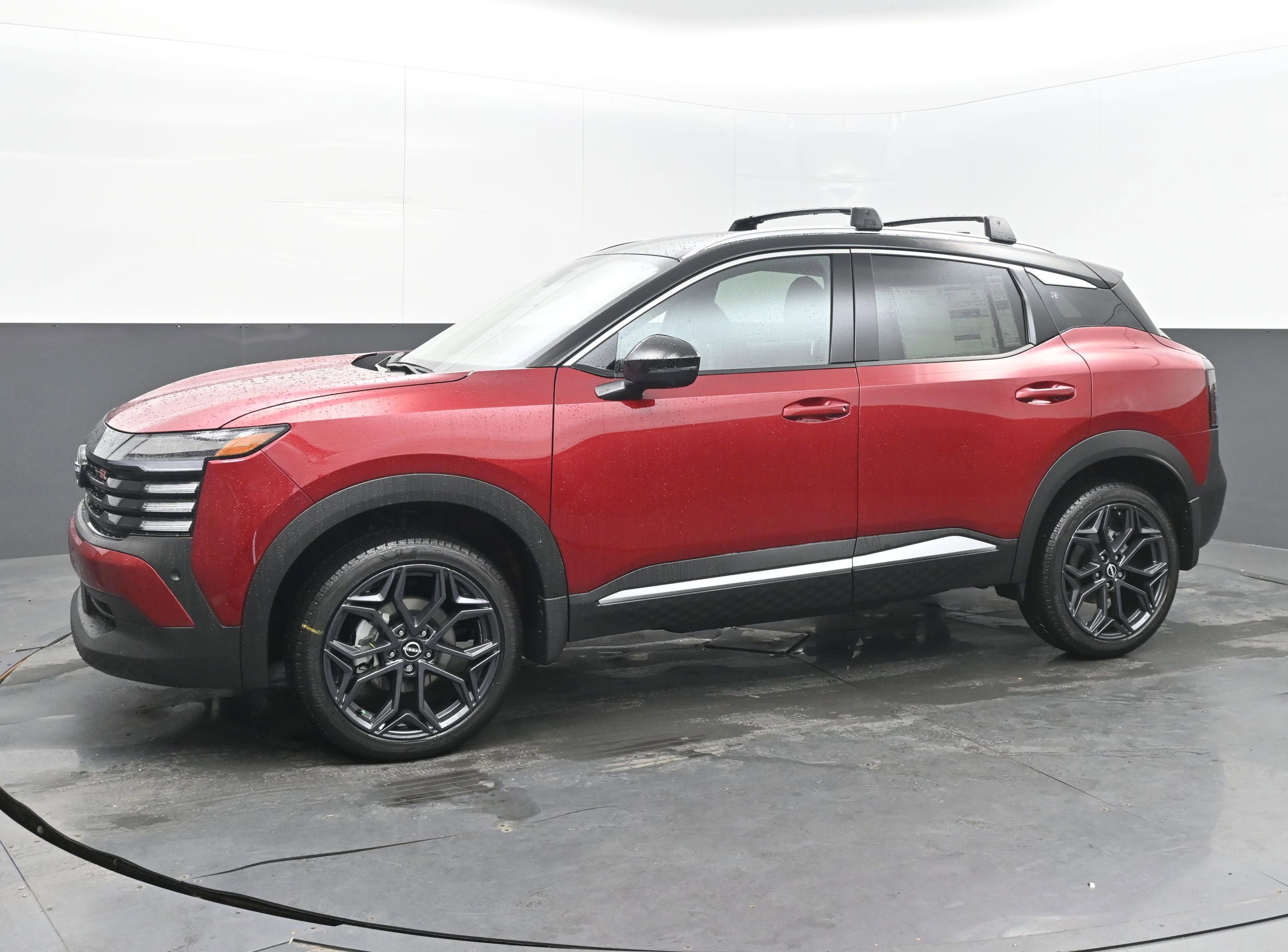 New 2026 Nissan Kicks SR image 4