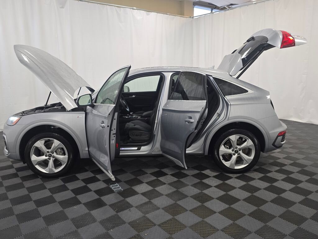 Certified 2025 Audi Q5 2.0T Premium Plus image 12