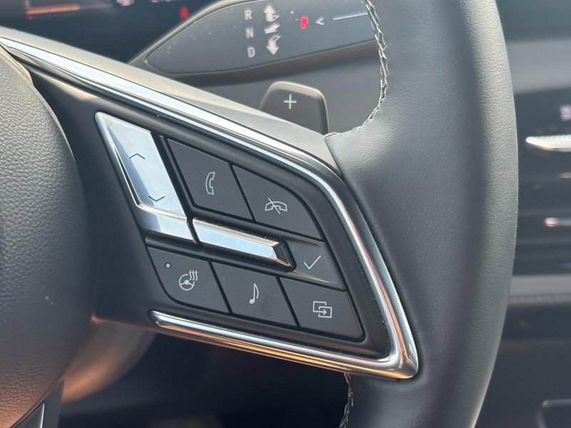 Certified 2025 Buick Enclave Preferred FWD image 19