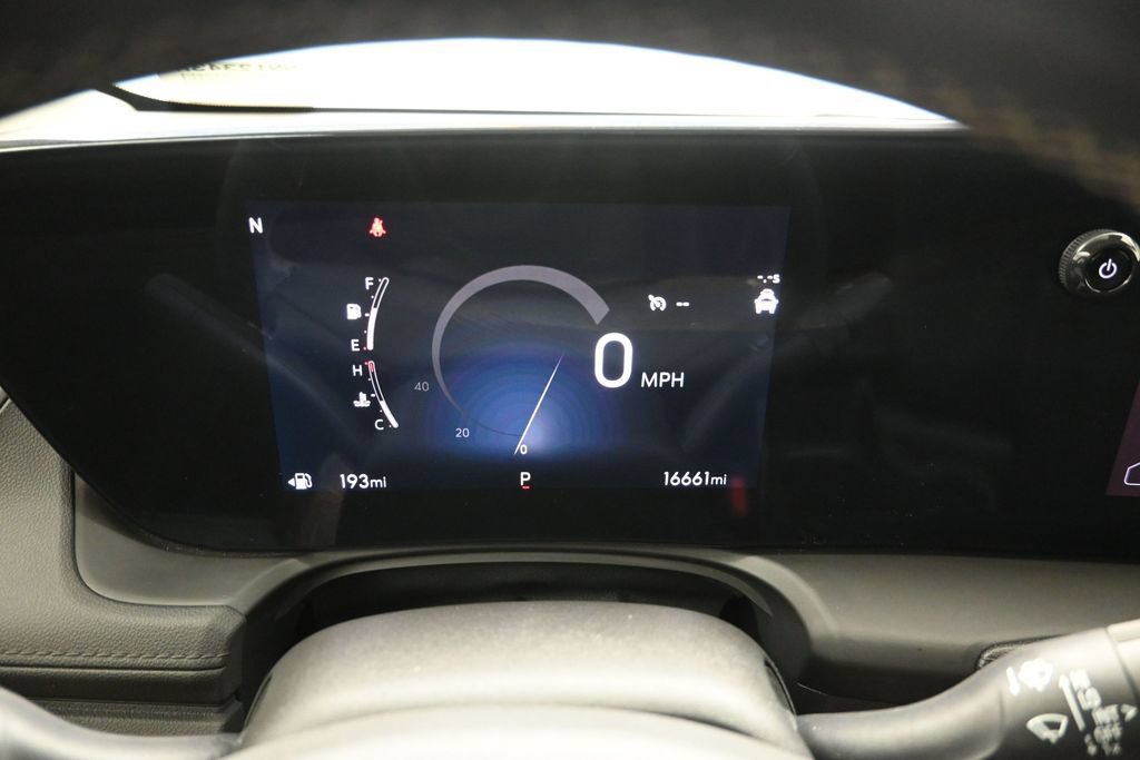 Used 2024 Buick Encore GX Preferred w/ Comfort Package FWD image 14