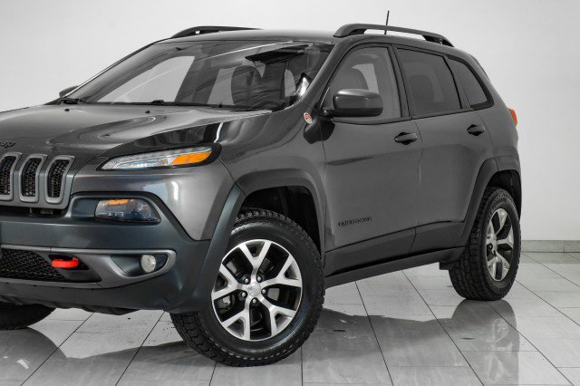 Used 2017 Jeep Cherokee Trailhawk w/ Cold Weather Group image 52