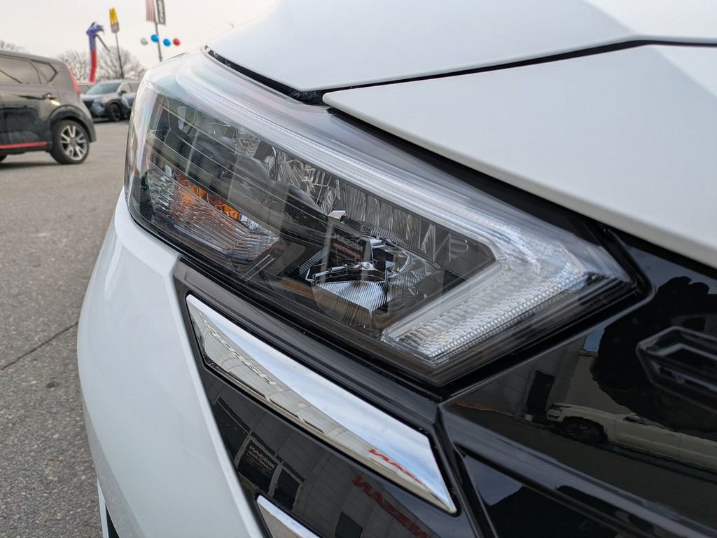 New 2025 Nissan Versa SV w/ Trunk Package image 10