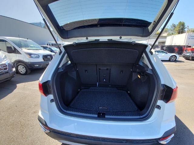 Used 2023 Volkswagen Taos SE w/ Black Wheel Package FWD image 24
