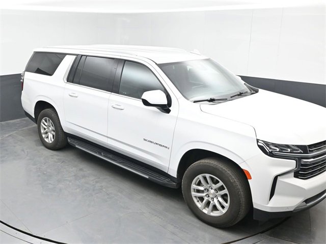 Used 2024 Chevrolet Suburban LT image 36