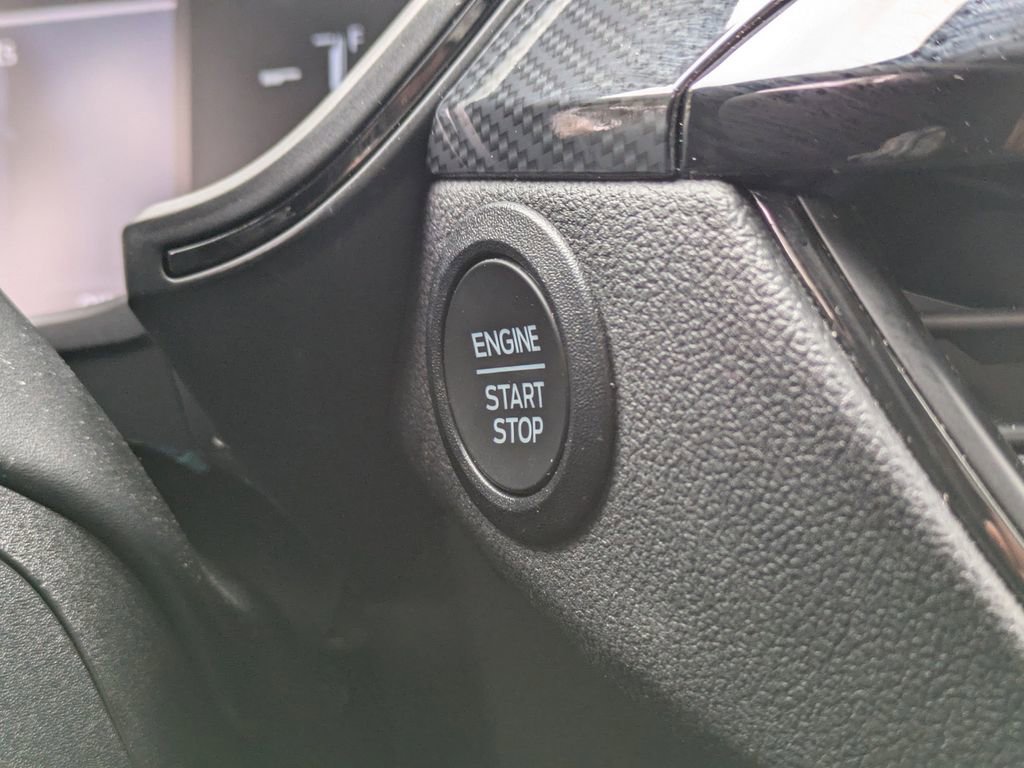 Used 2025 Ford Escape ST-Line image 26