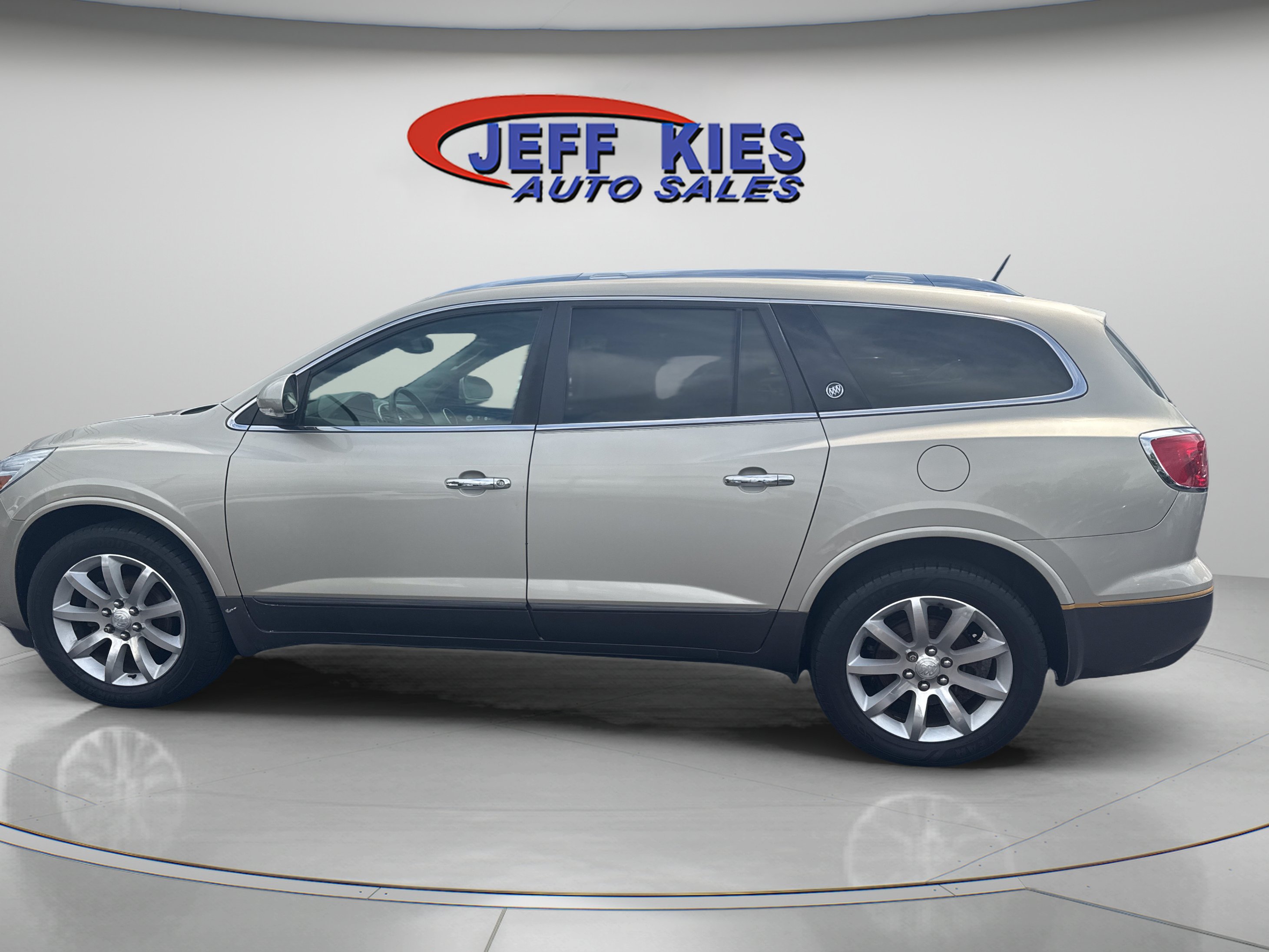 Used 2017 Buick Enclave Premium w/ Experience Buick Package FWD image 8