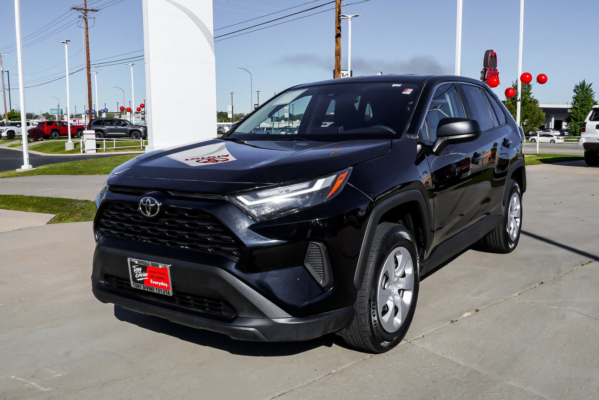 Certified 2024 Toyota RAV4 LE AWD/4WD image 4