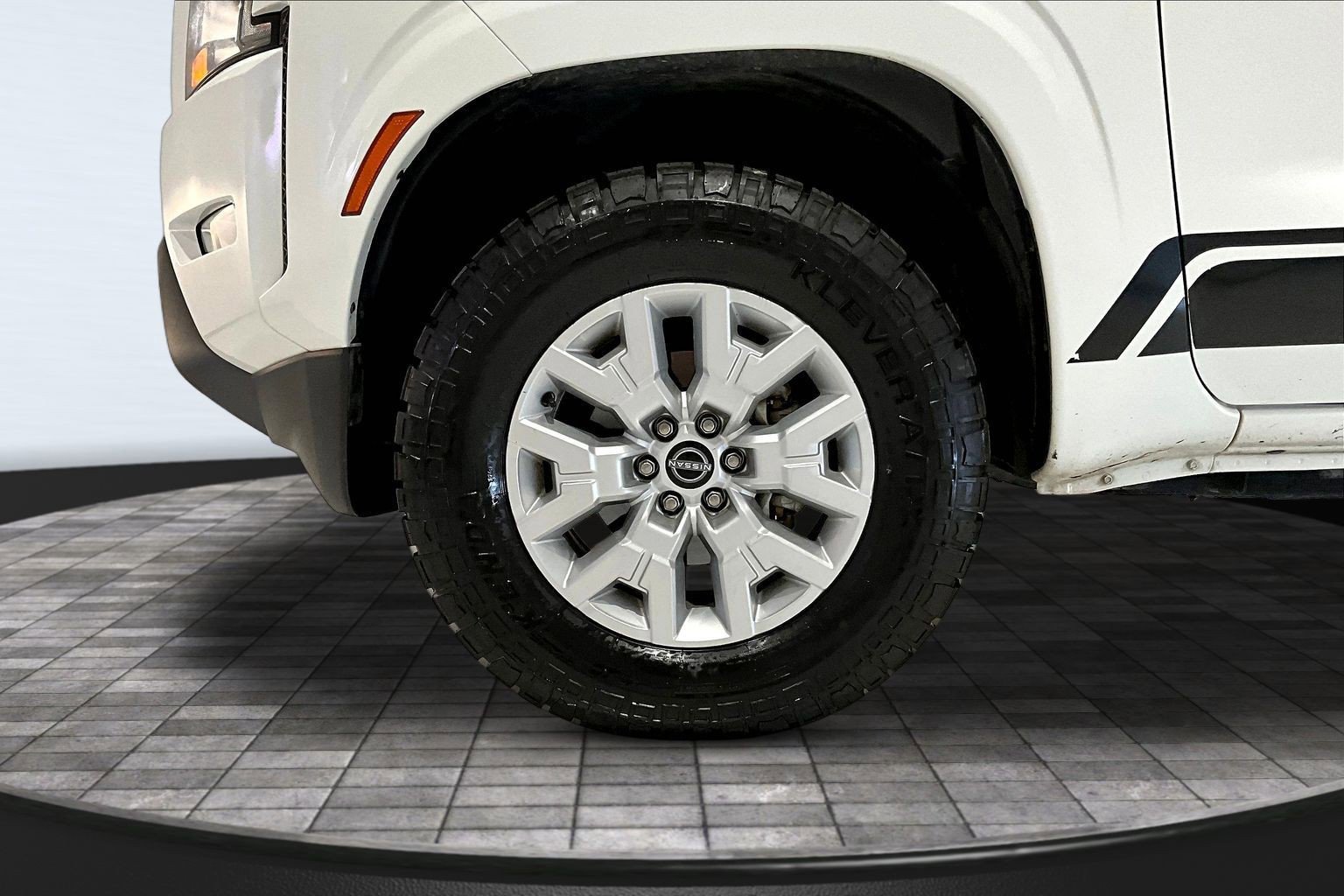 Used 2022 Nissan Frontier SV AWD/4WD image 35