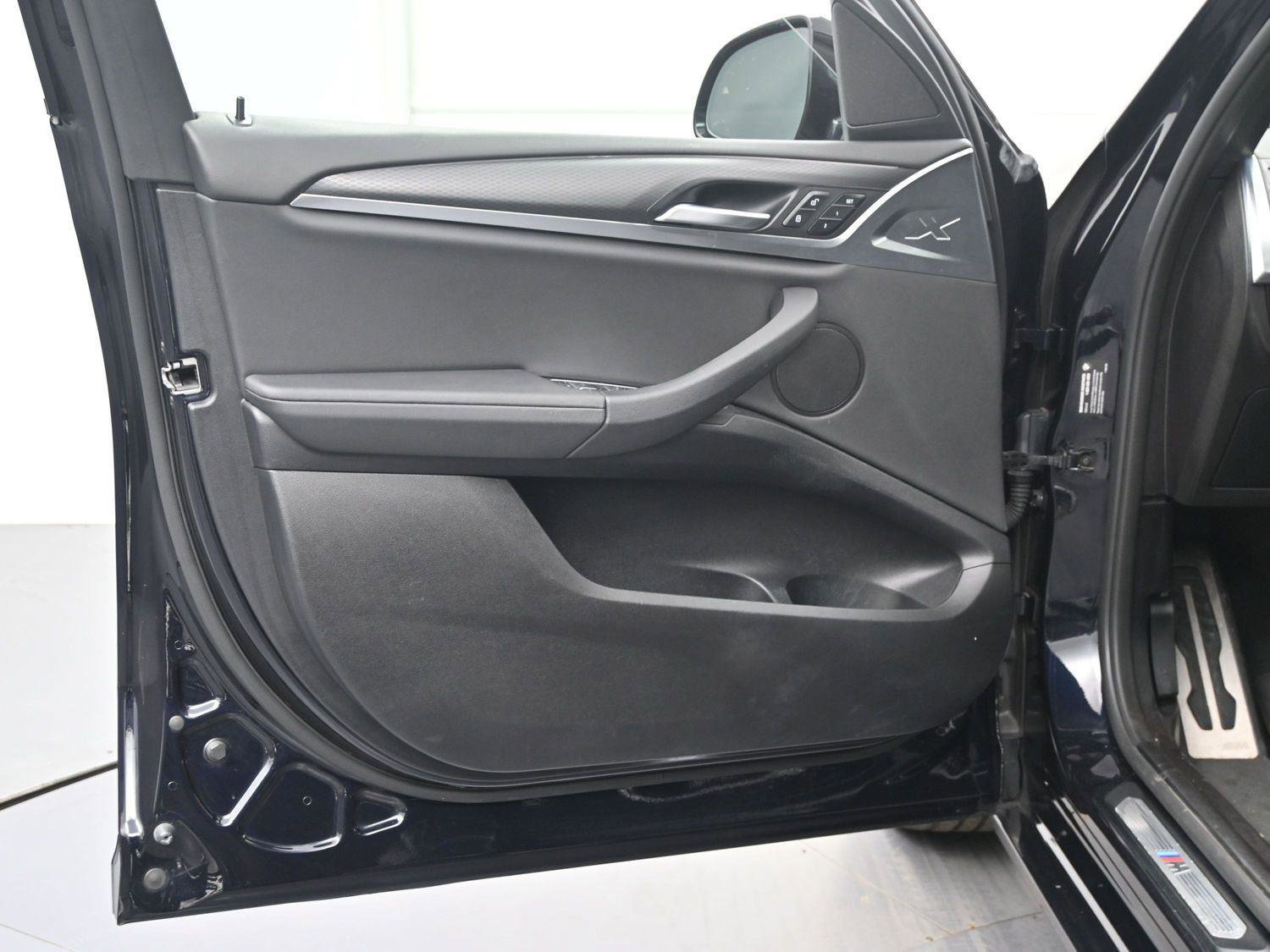 Used 2022 BMW X3 xDrive30i w/ M Sport Package image 12