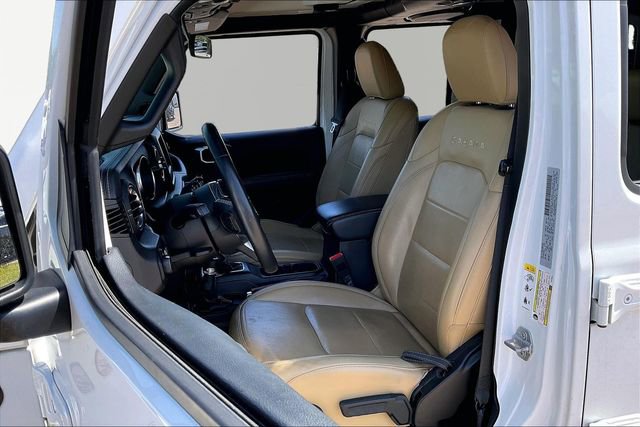 Used 2018 Jeep Wrangler Unlimited Sahara w/ Cold Weather Group image 15