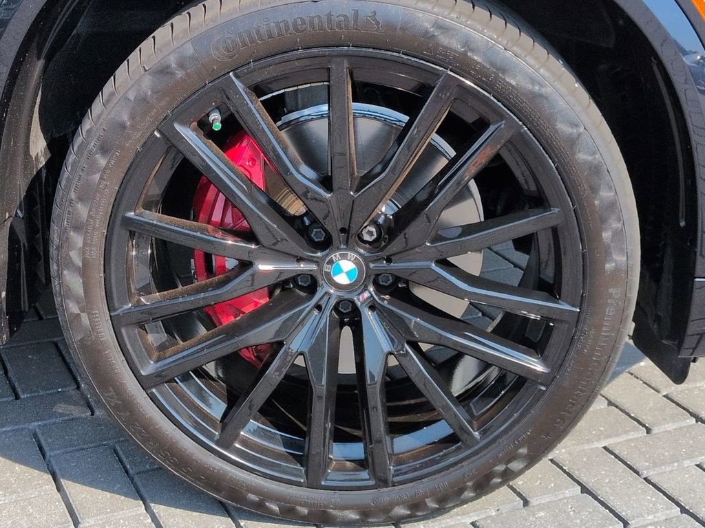 Certified 2024 BMW X5 xDrive40i w/ M Sport Package image 12