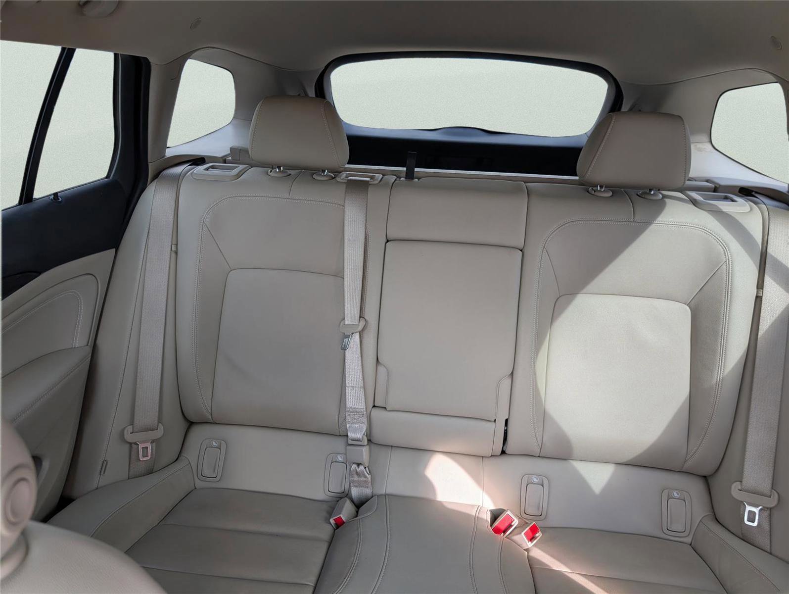 Used 2018 Buick Regal Essence w/ Driver Confidence Package #1 image 30