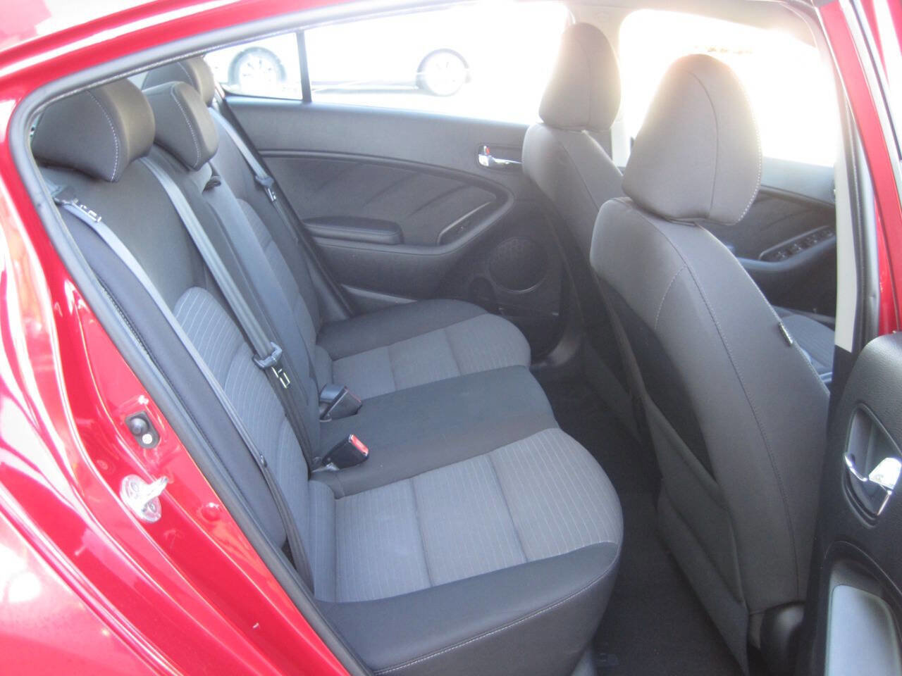 Used 2015 Kia Forte LX w/ Popular Package image 27