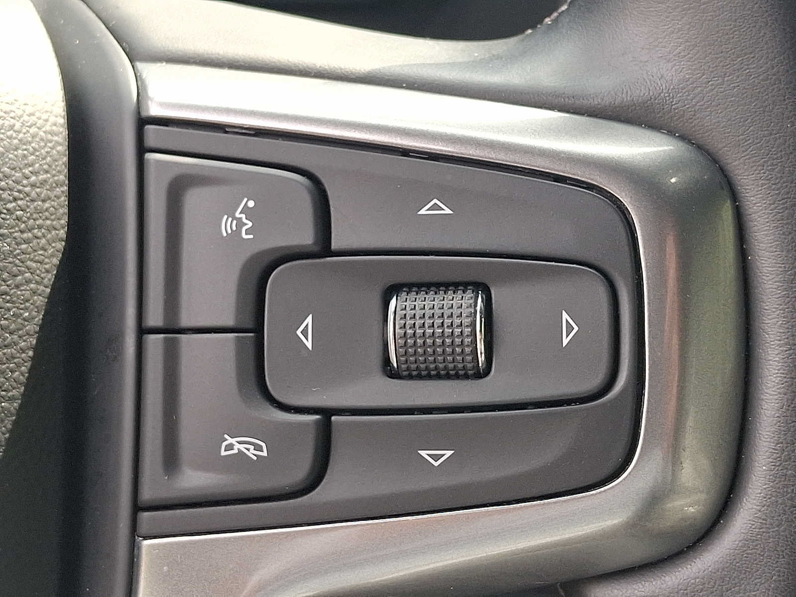Certified 2024 Chevrolet Tahoe Premier AWD/4WD image 21