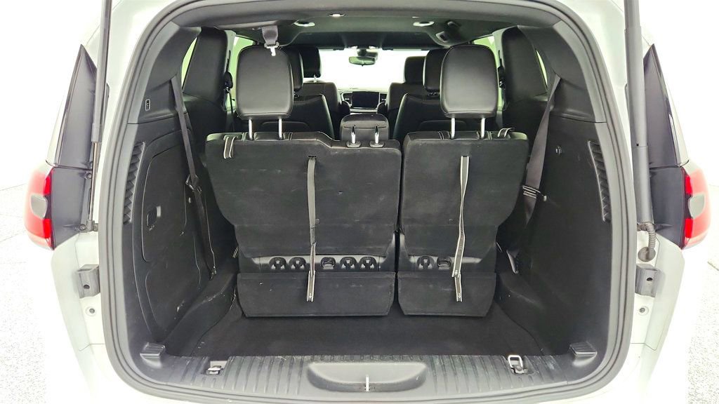 Used 2024 Chrysler Pacifica Limited FWD image 24