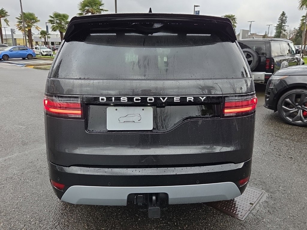New 2026 Land Rover Discovery Limited Edition image 6