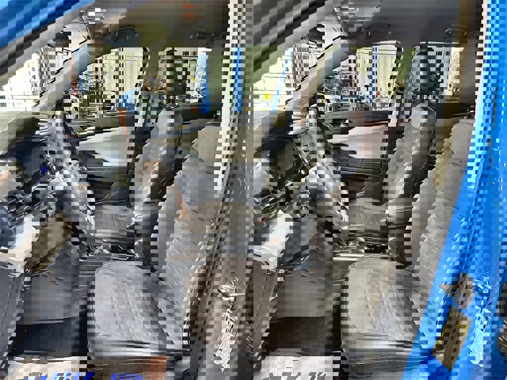 Used 2022 Volkswagen Taos SE image 12