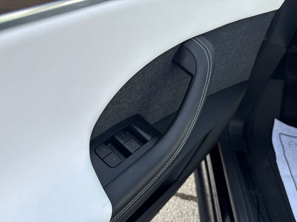 Used 2023 Tesla Model X AWD/4WD image 14