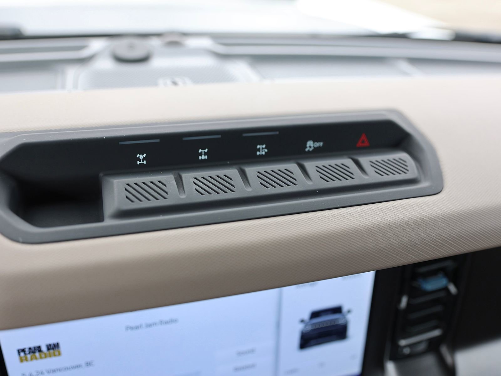 Used 2022 Ford Bronco Wildtrak image 25