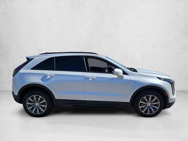 Used 2021 Cadillac XT4 Sport w/ Technology Package FWD image 4