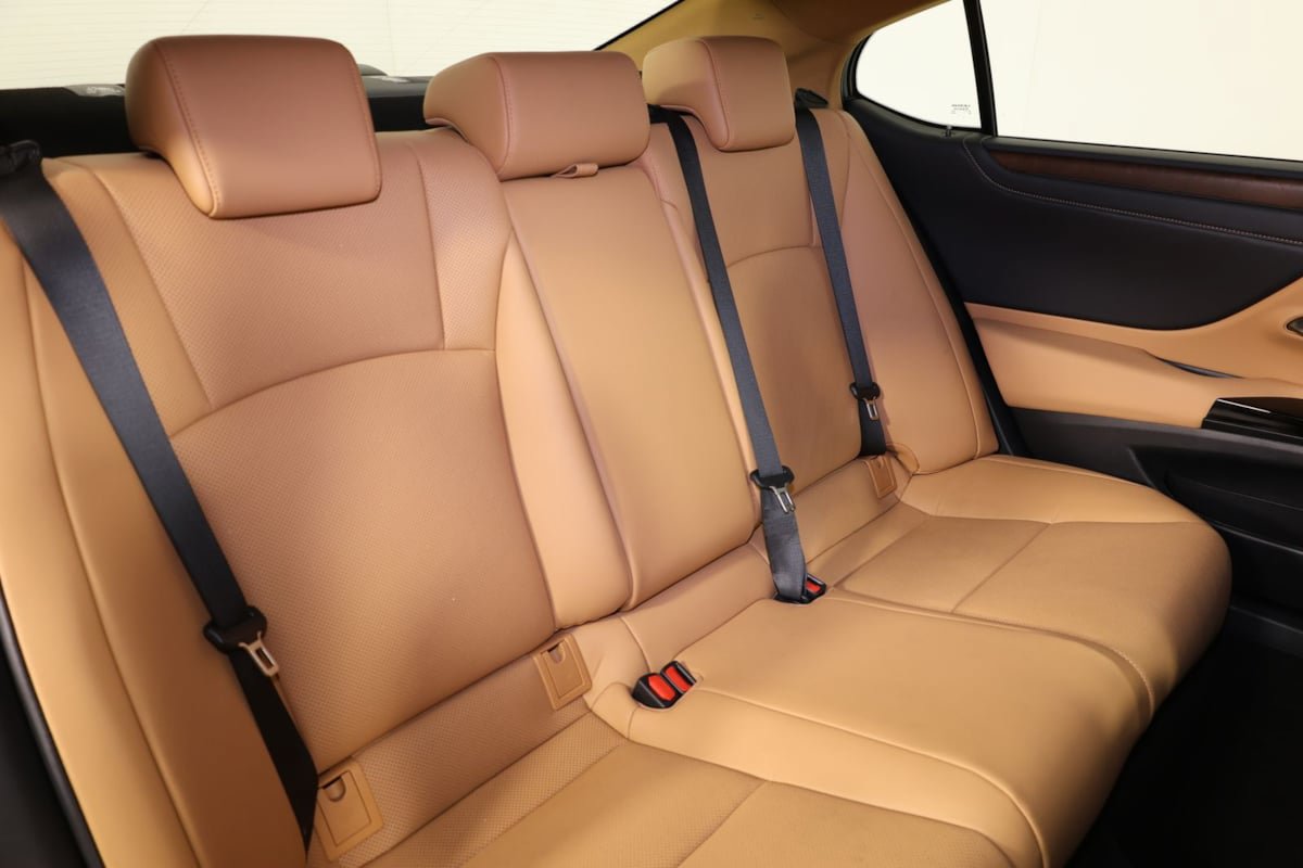 Used 2024 Lexus ES 350 w/ Premium Package FWD image 34
