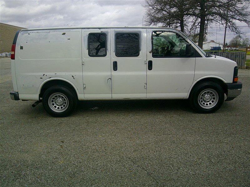 Used 2010 Chevrolet Express 1500 AWD w/ Power Package image 6