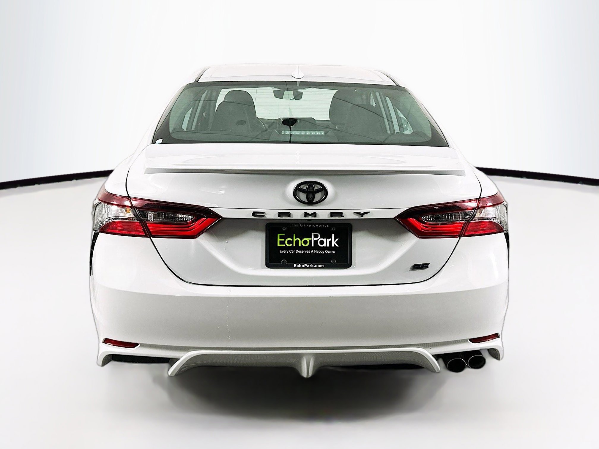Used 2023 Toyota Camry SE image 7