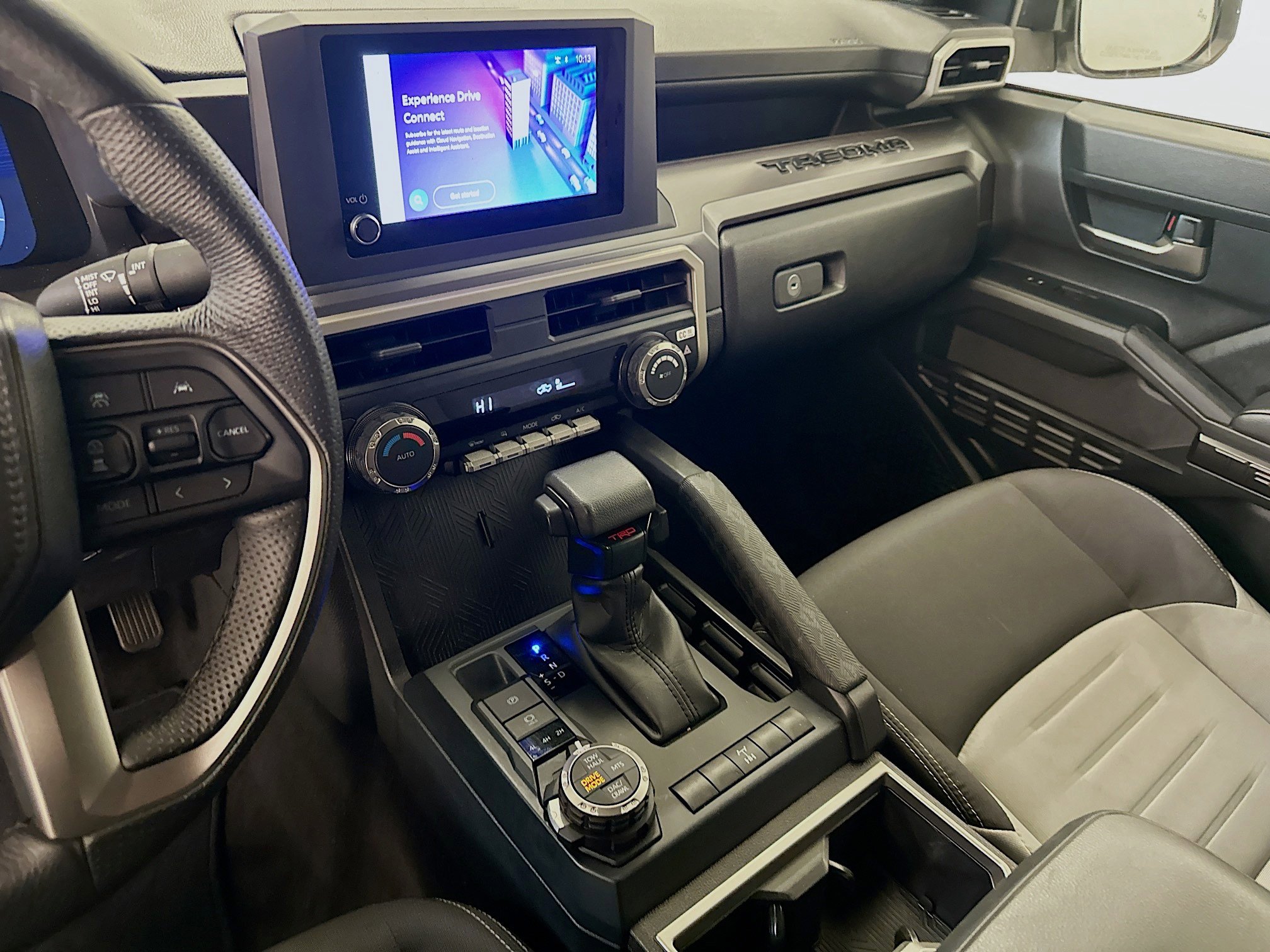 Used 2025 Toyota Tacoma TRD Off-Road image 26