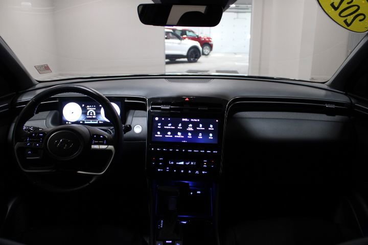 Used 2024 Hyundai Santa Cruz Limited image 2