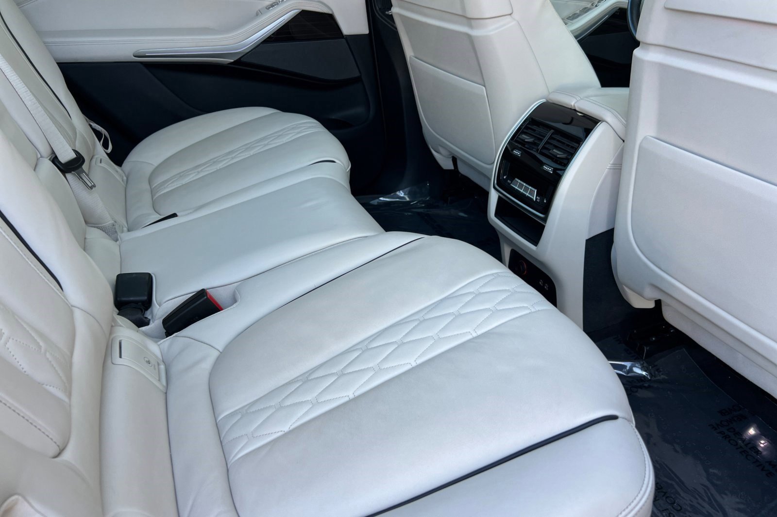 Used 2020 BMW X7 xDrive40i w/ Premium Package image 31