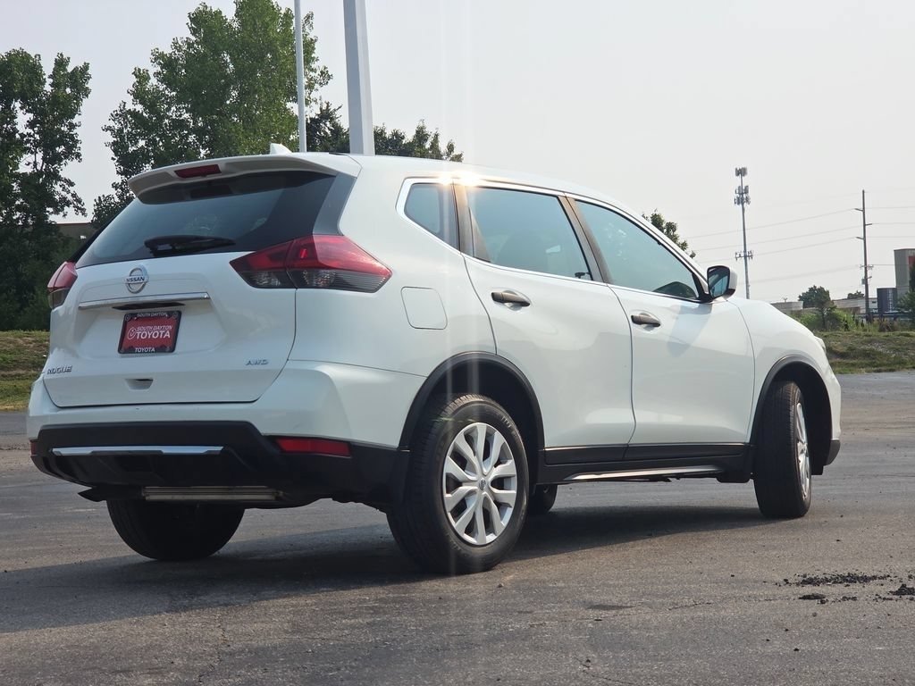 Used 2020 Nissan Rogue S AWD/4WD image 22