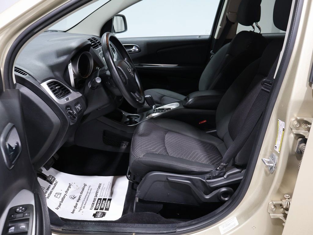 Used 2011 Dodge Journey Mainstreet w/ Flexible Seating Group image 12