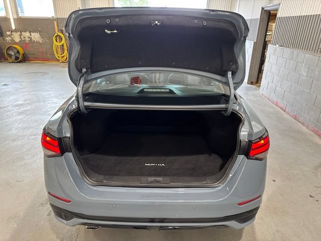 Certified 2024 Nissan Sentra SR FWD image 13