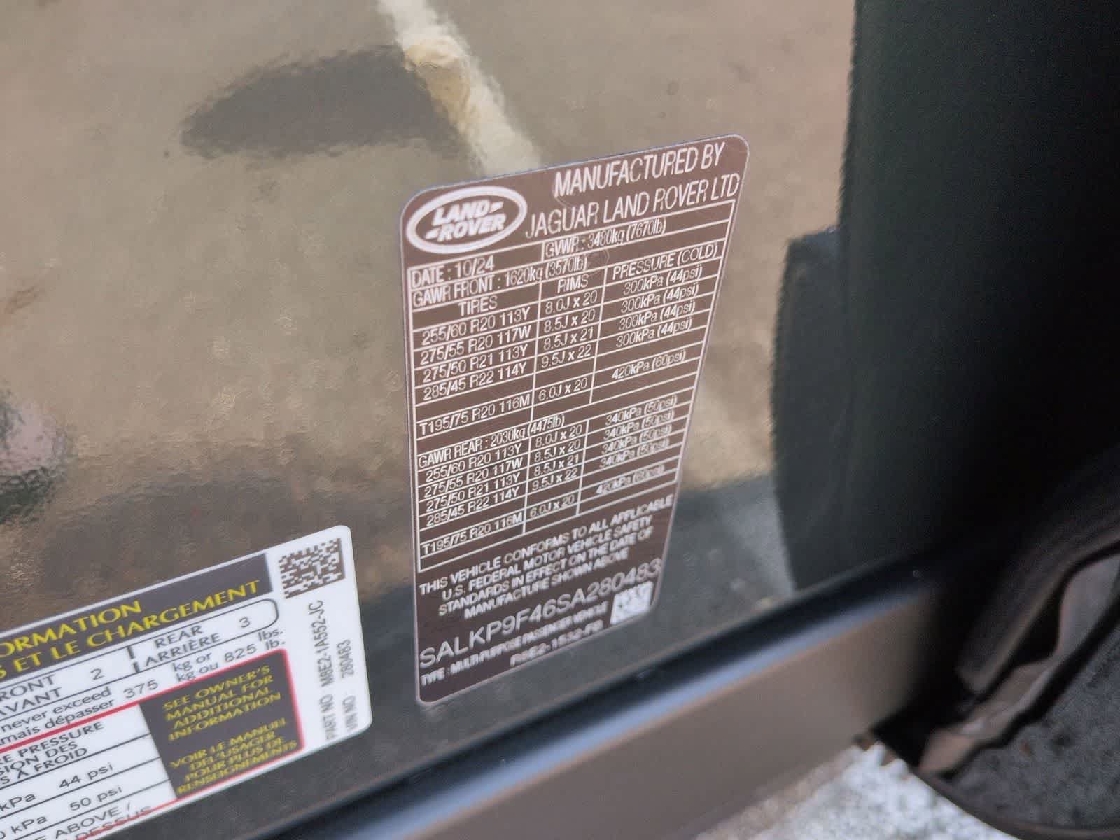 Certified 2025 Land Rover Range Rover SE AWD/4WD image 37