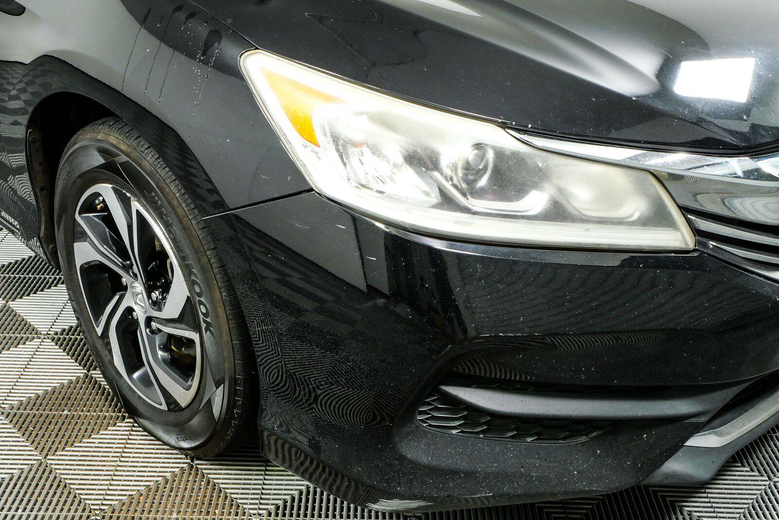 Used 2016 Honda Accord LX image 31