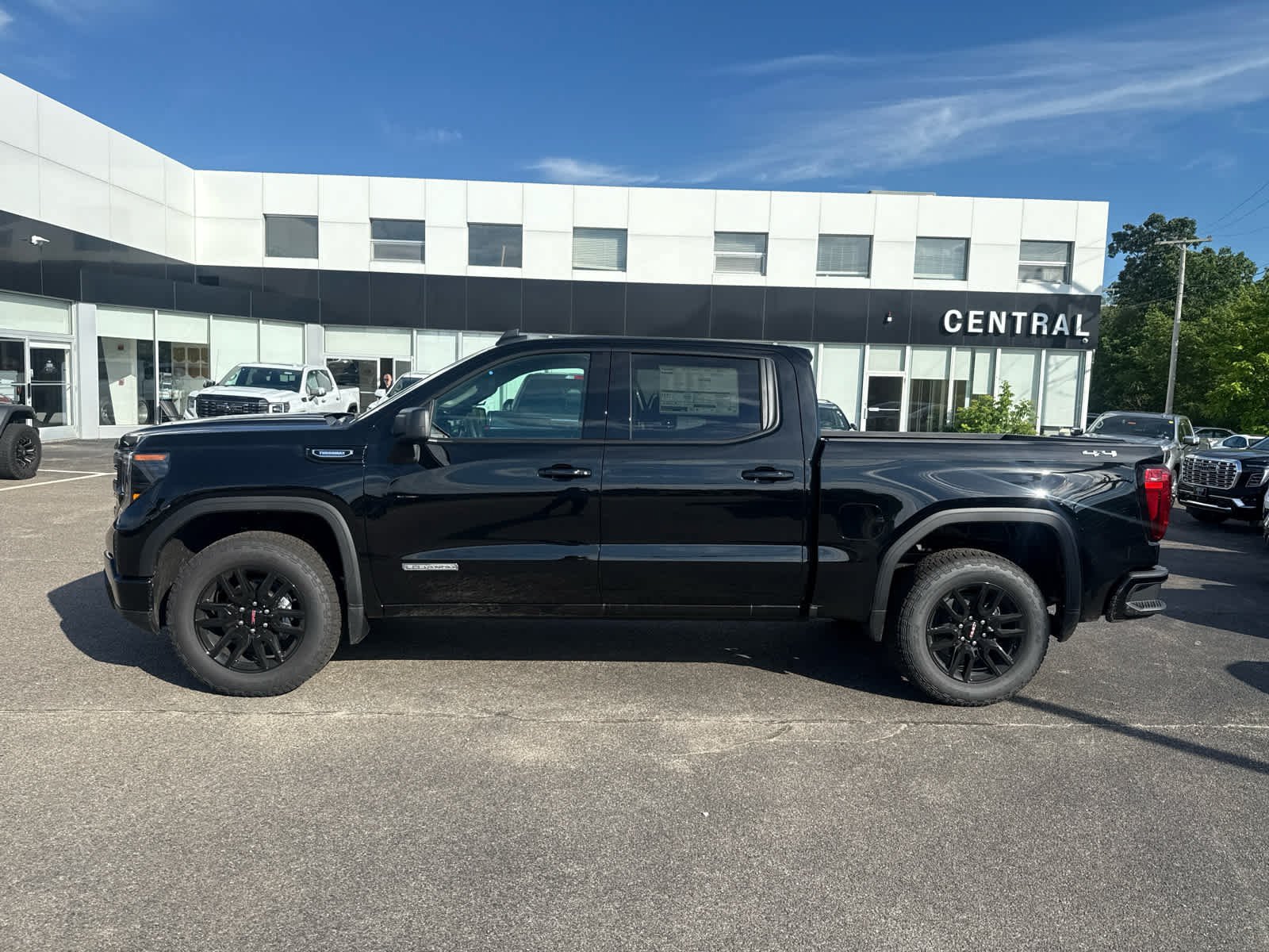 New 2026 GMC Sierra 1500 Elevation AWD/4WD image 2