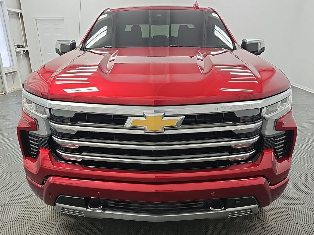 Used 2023 Chevrolet Silverado 1500 High Country RWD image 4