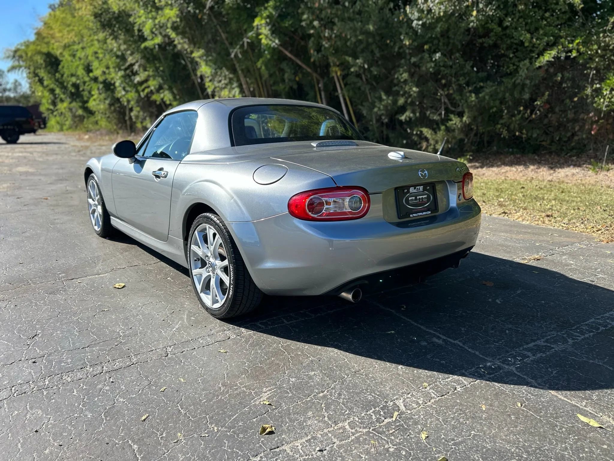 Used 2014 MAZDA MX-5 Miata Grand Touring w/ Premium Package image 9
