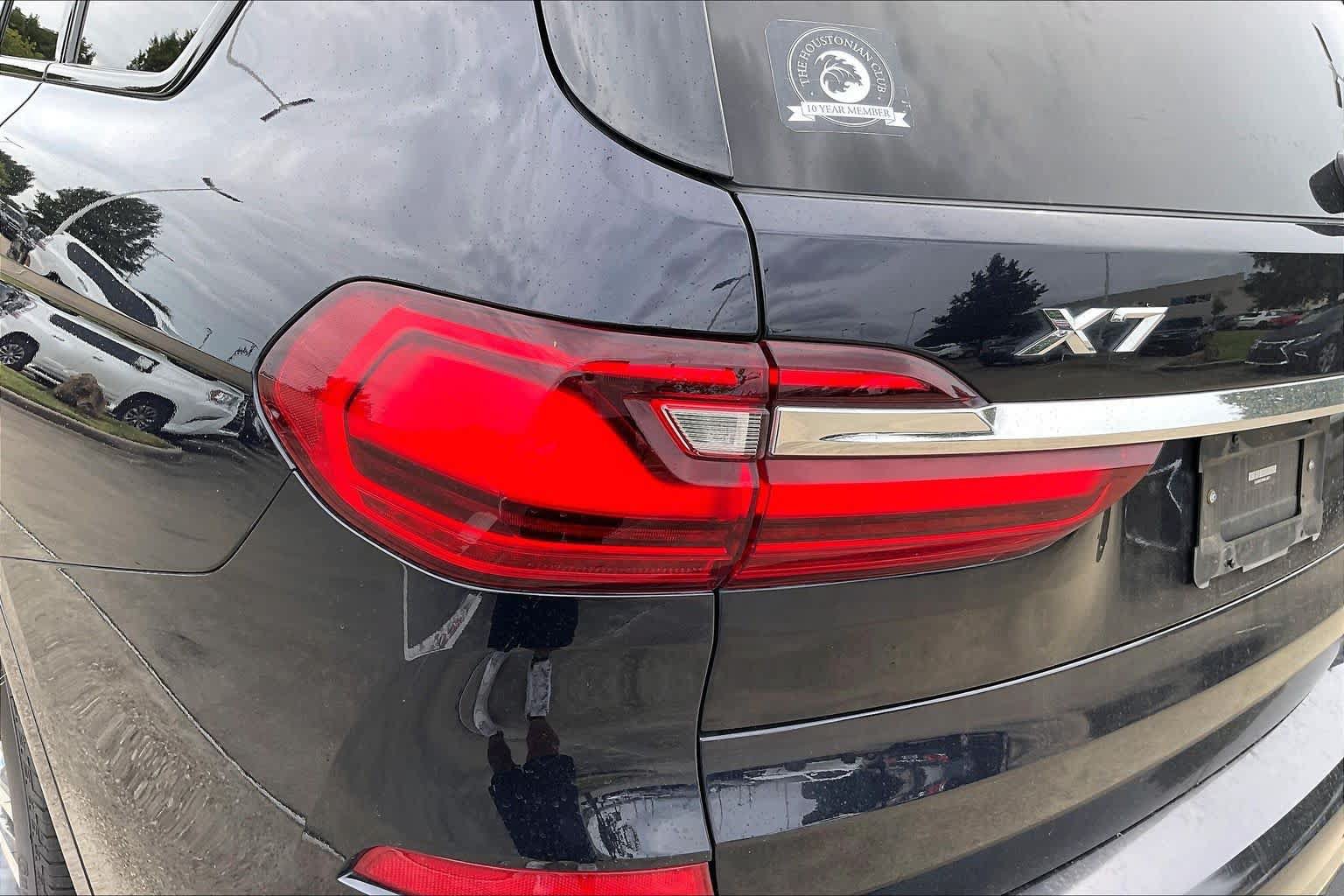 Used 2022 BMW X7 xDrive40i w/ M Sport Package AWD/4WD image 26