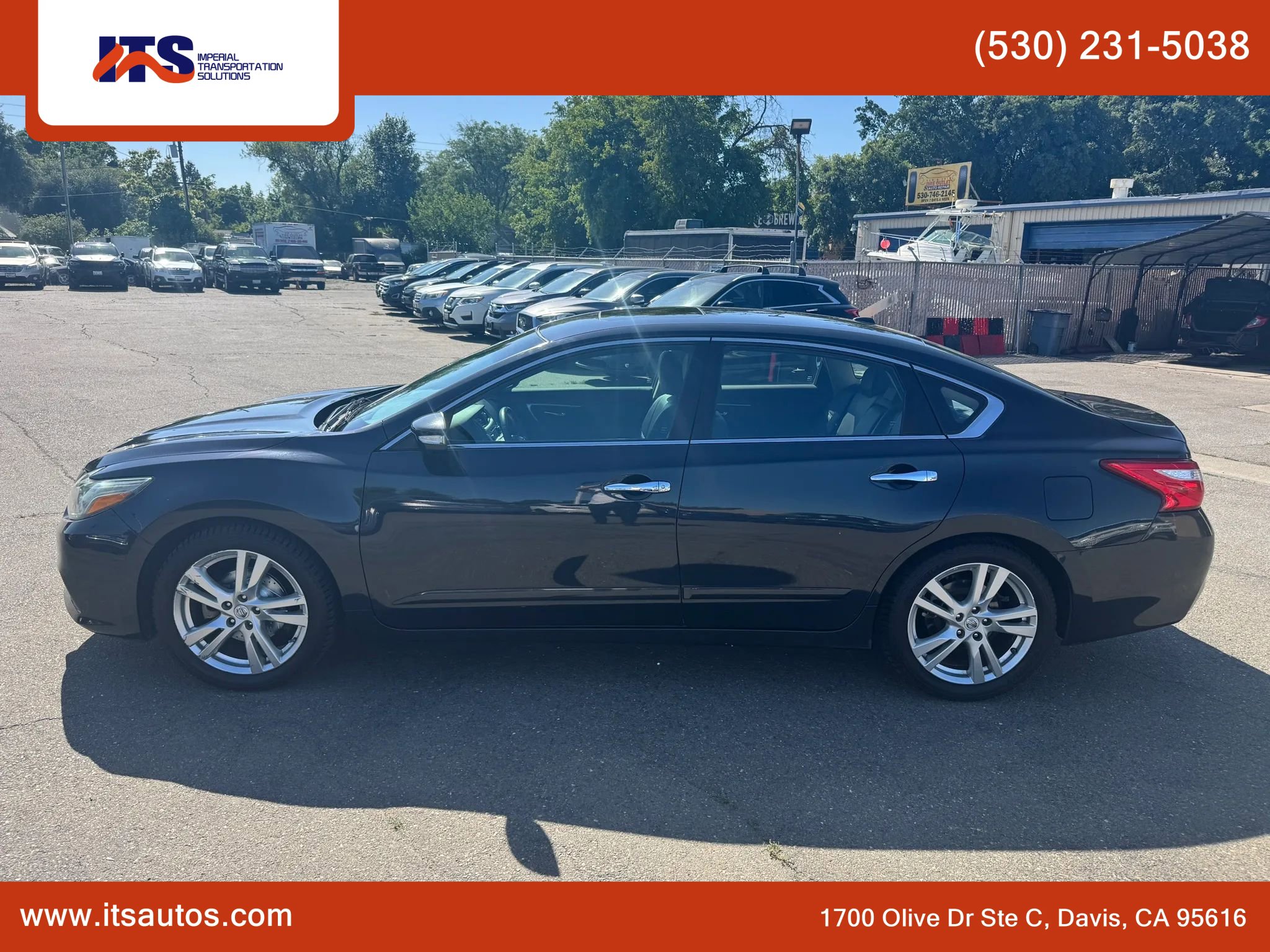 Used 2017 Nissan Altima 3.5 SL w/ 3.5SL Technology Package FWD image 2