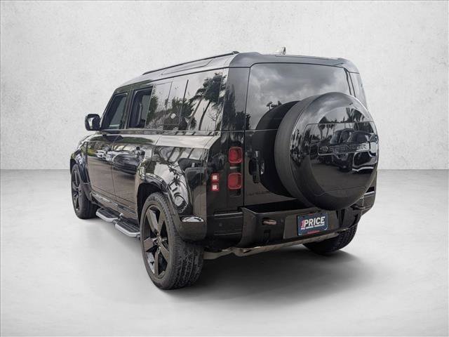 Used 2023 Land Rover Defender 110 X-Dynamic SE image 8