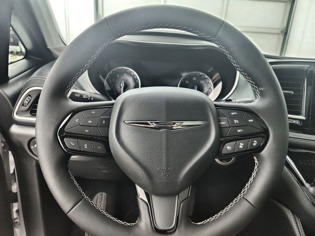 New 2026 Chrysler Pacifica Limited AWD/4WD image 22