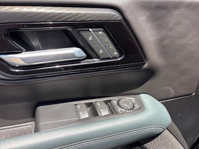 Certified 2025 GMC Yukon XL AT4 AWD/4WD image 21