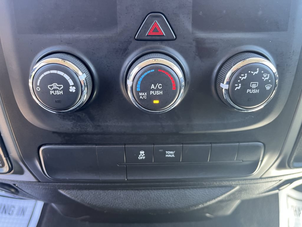 Used 2019 RAM 1500 Classic SLT AWD/4WD image 25