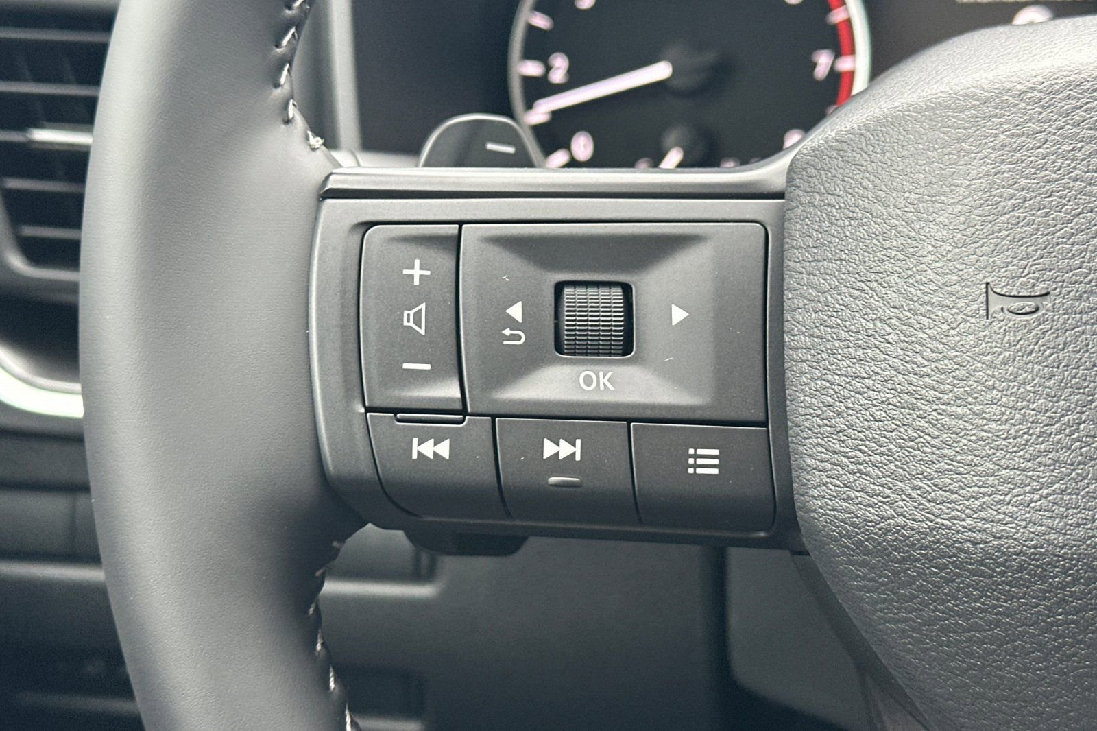 New 2026 Nissan Rogue SV image 28