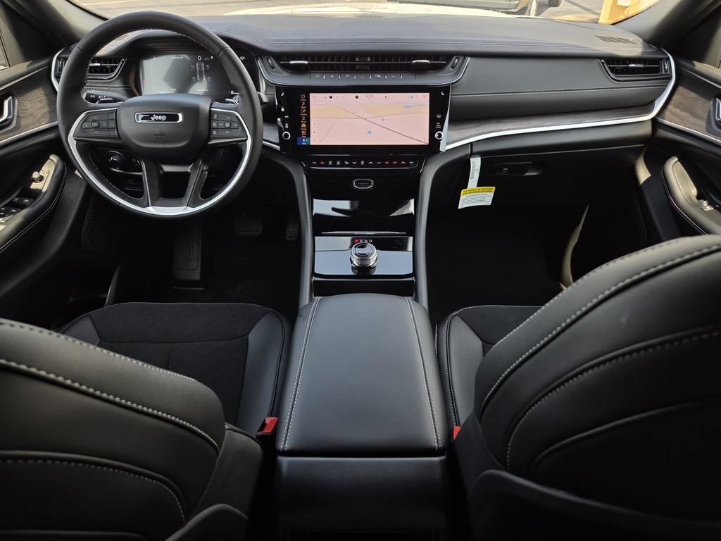 New 2026 Jeep Grand Cherokee Altitude RWD image 18