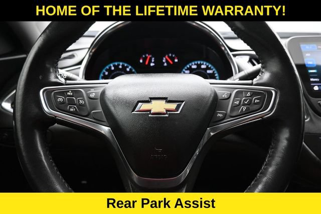 Used 2019 Chevrolet Malibu LT w/ Leather Package FWD image 19