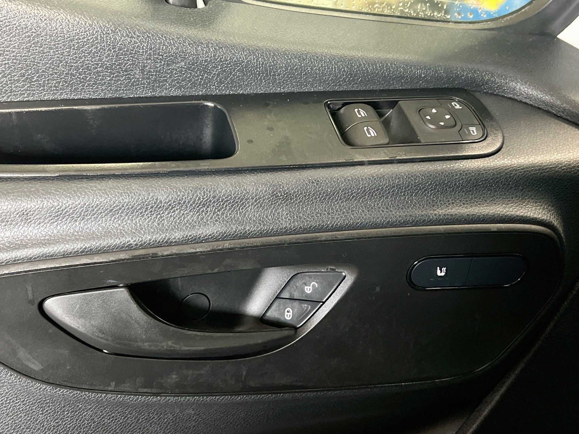 Used 2024 Mercedes-Benz Sprinter 2500 image 13